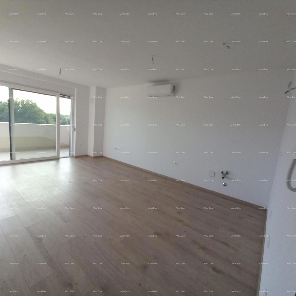 Novogradnja! Prodaja stanovanja z dvema spalnicama in garažo. Blizu morja! Medulin!