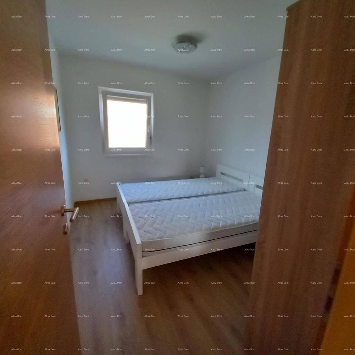 Prodaja opremljenega stanovanja s parkirnim mestom na odlični lokaciji, Fažana!