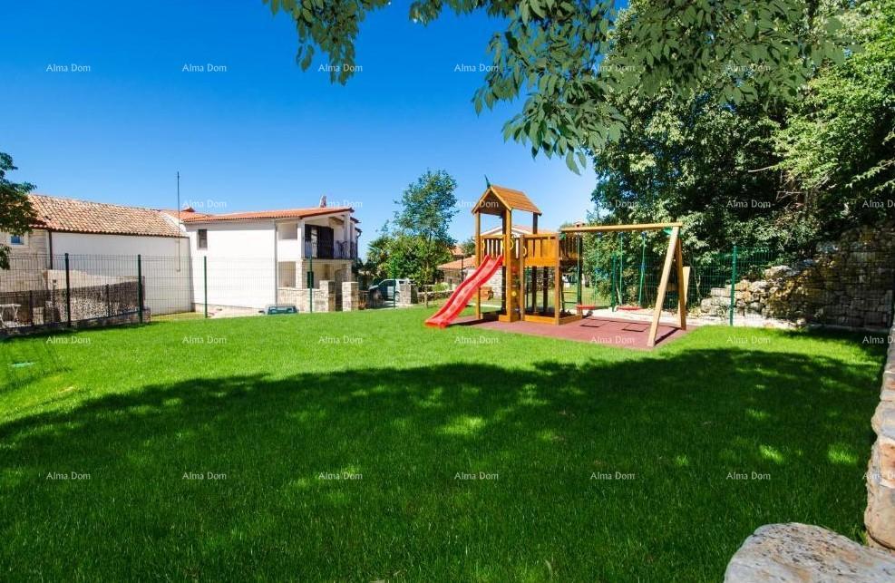 ROVINJ (okolica) - Naprodaj avtentična kamnita hiša z bazenom