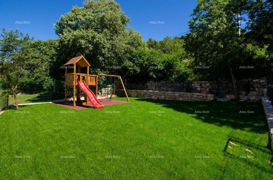 ROVINJ (okolica) - Naprodaj avtentična kamnita hiša z bazenom