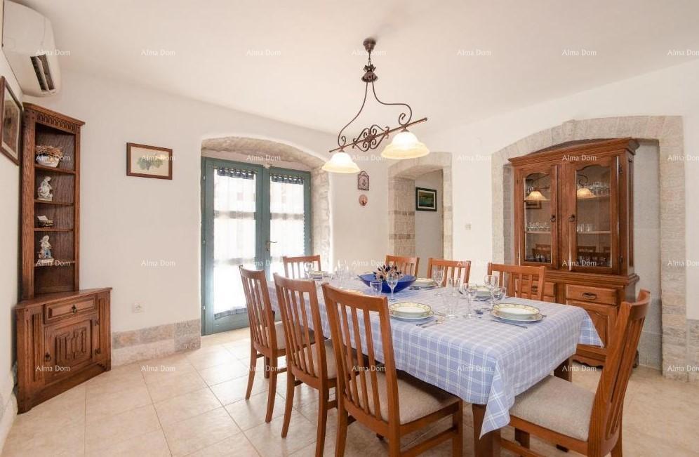 ROVINJ (okolica) - Naprodaj avtentična kamnita hiša z bazenom