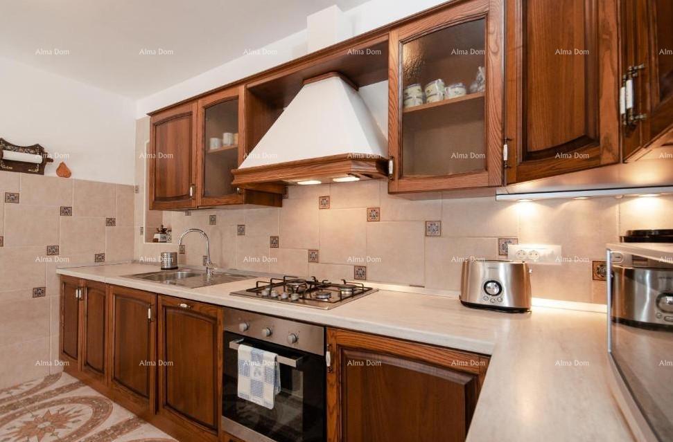 ROVINJ (okolica) - Naprodaj avtentična kamnita hiša z bazenom