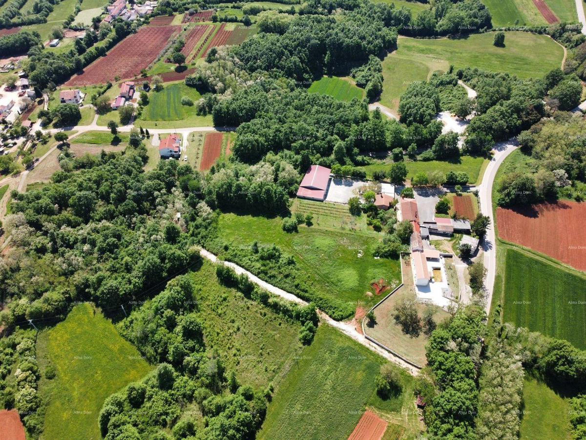 BARBAN - Gradbeno zemljišče s projektom (dupleks), 15 minut do morja