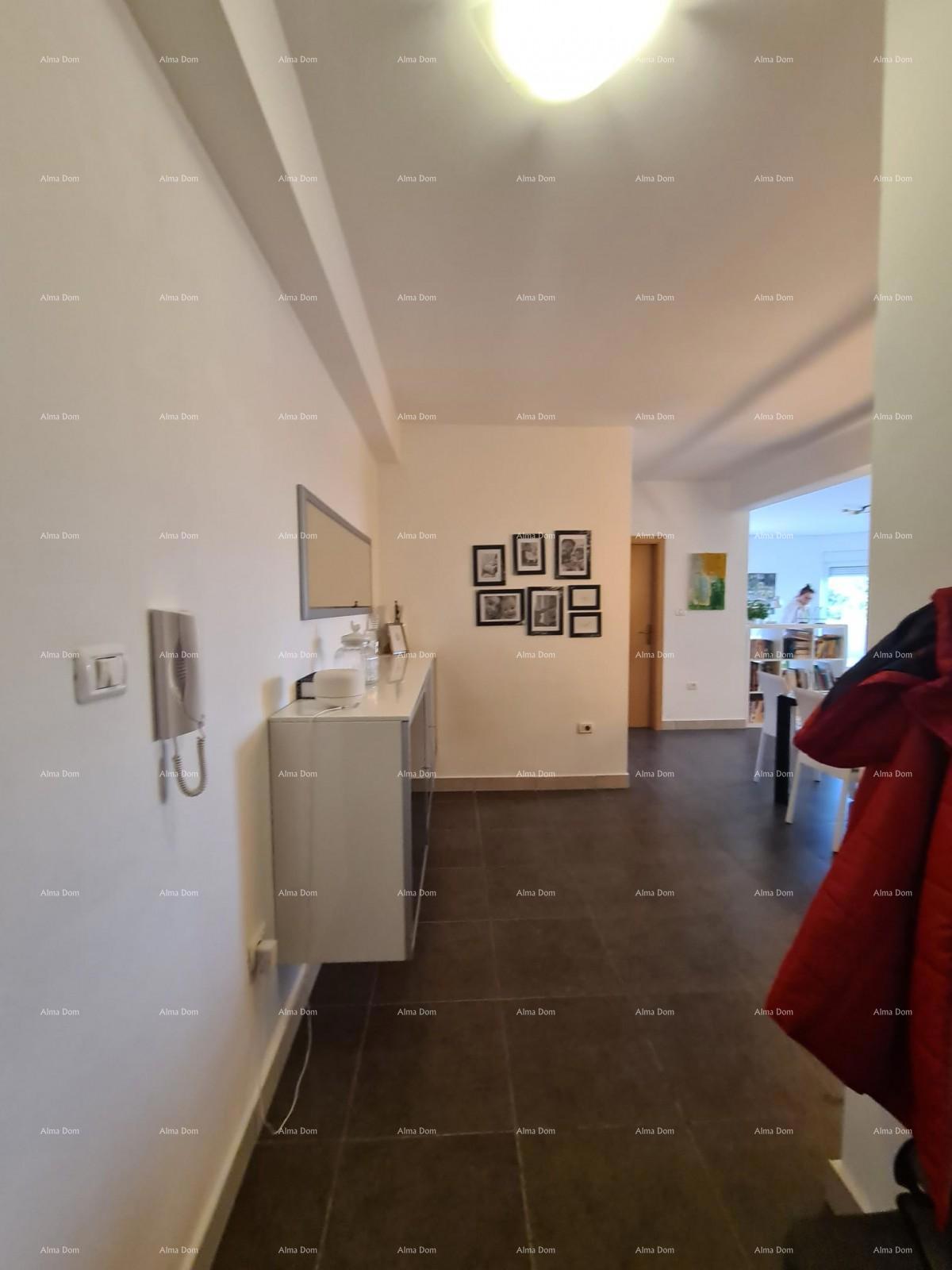 Moderan in prostoren stan s pogledom na morje – Ližnjan, 87,48 m²