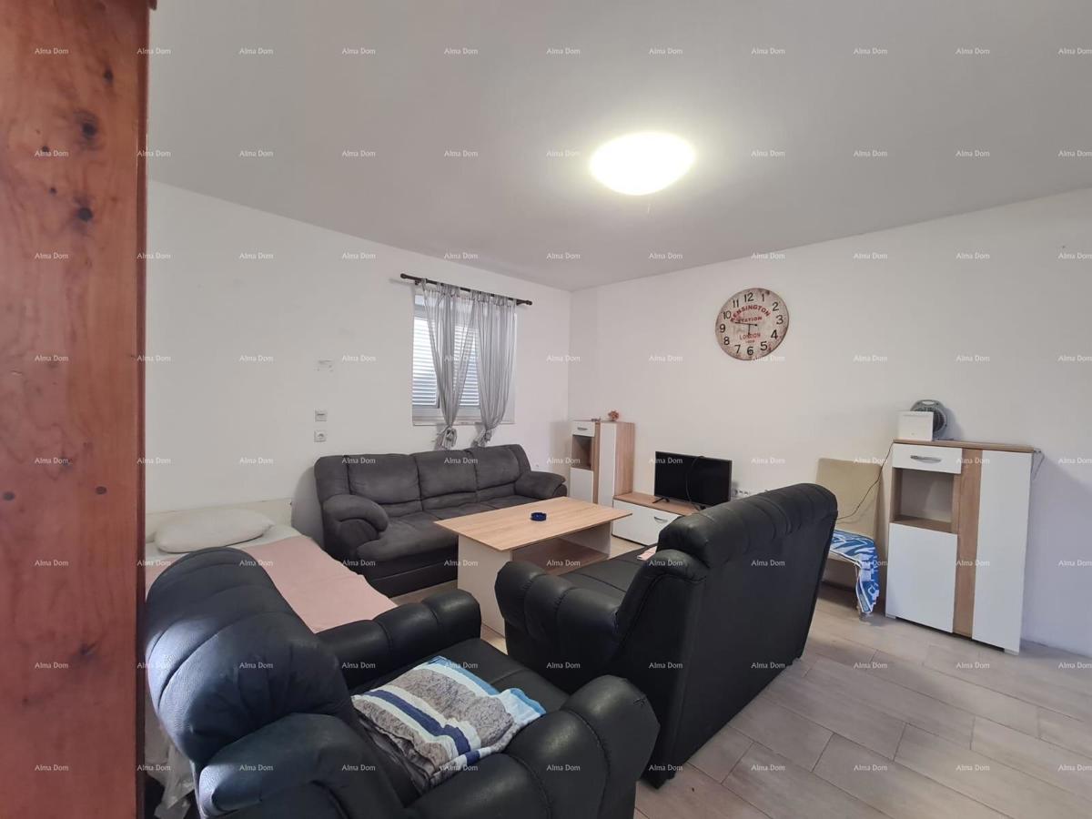 Odlična priložnost! Prodaja obnovljene hiše v središču Medulina! Pogled na morje!