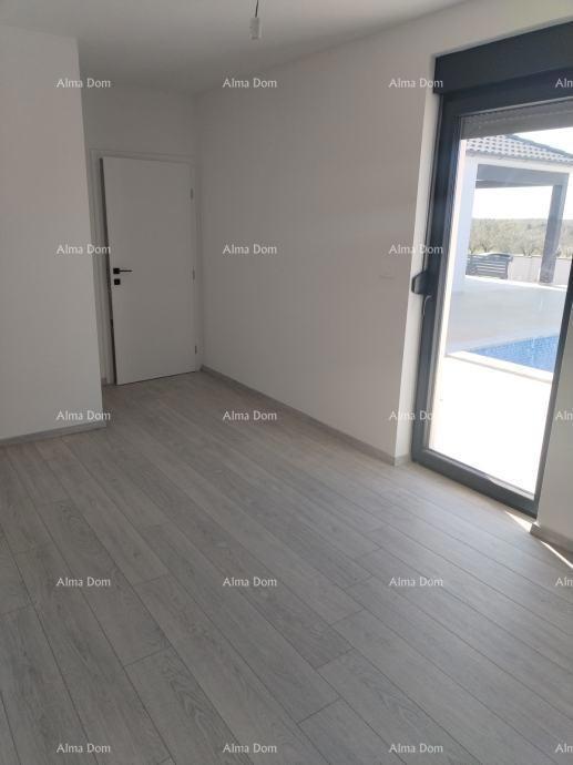 Marčana, hiša 125 m² s bazenom