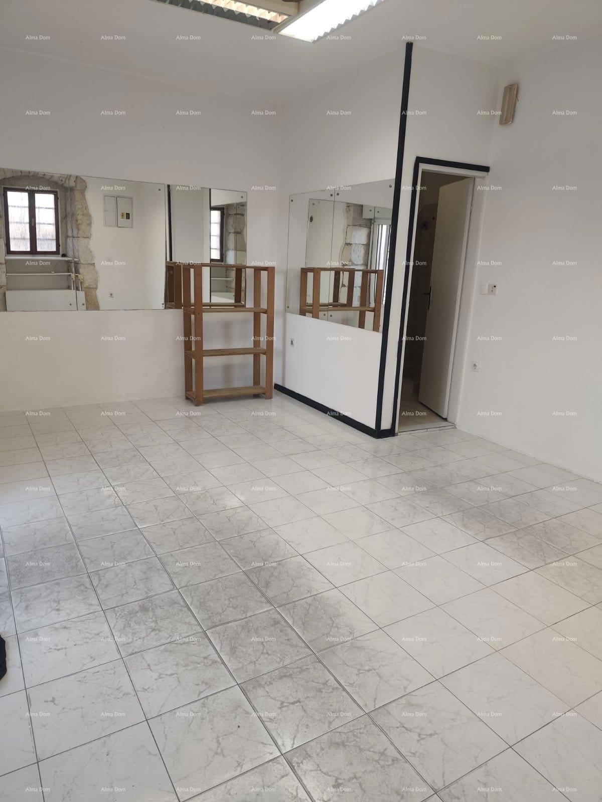 Na prodaj stan, 27 m2 v središču Medulina