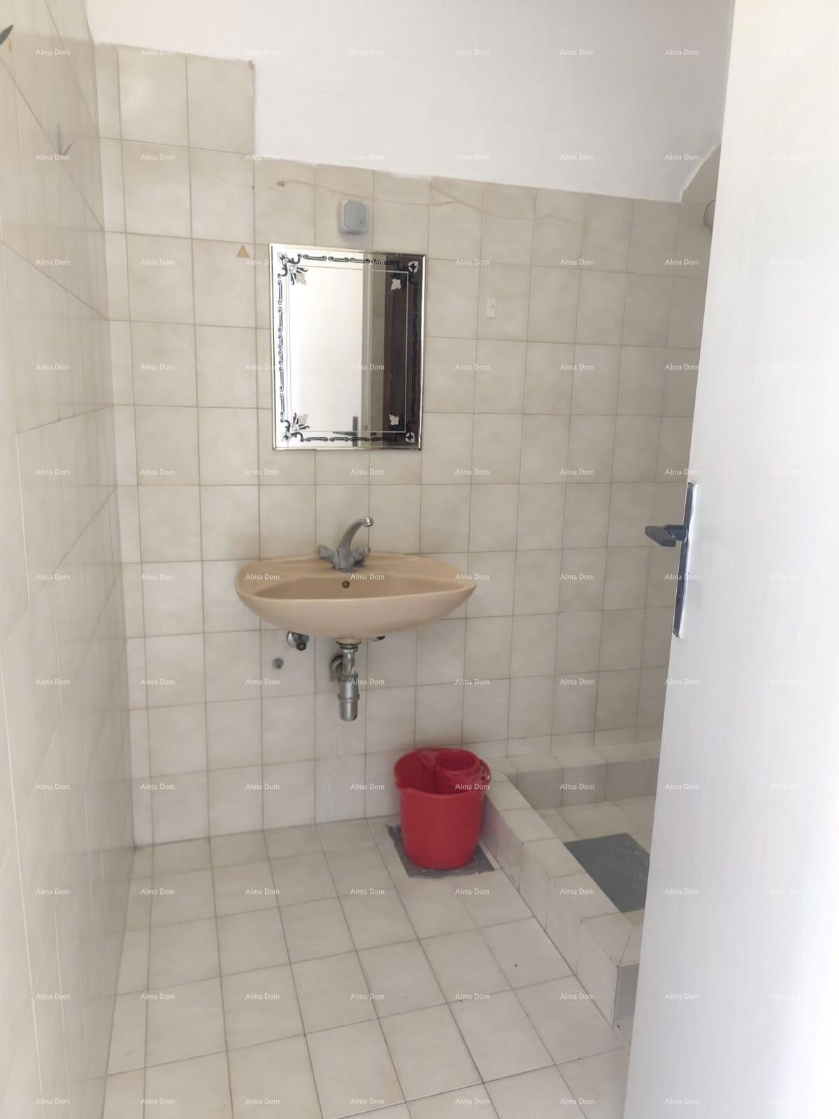 Na prodaj stan, 27 m2 v središču Medulina