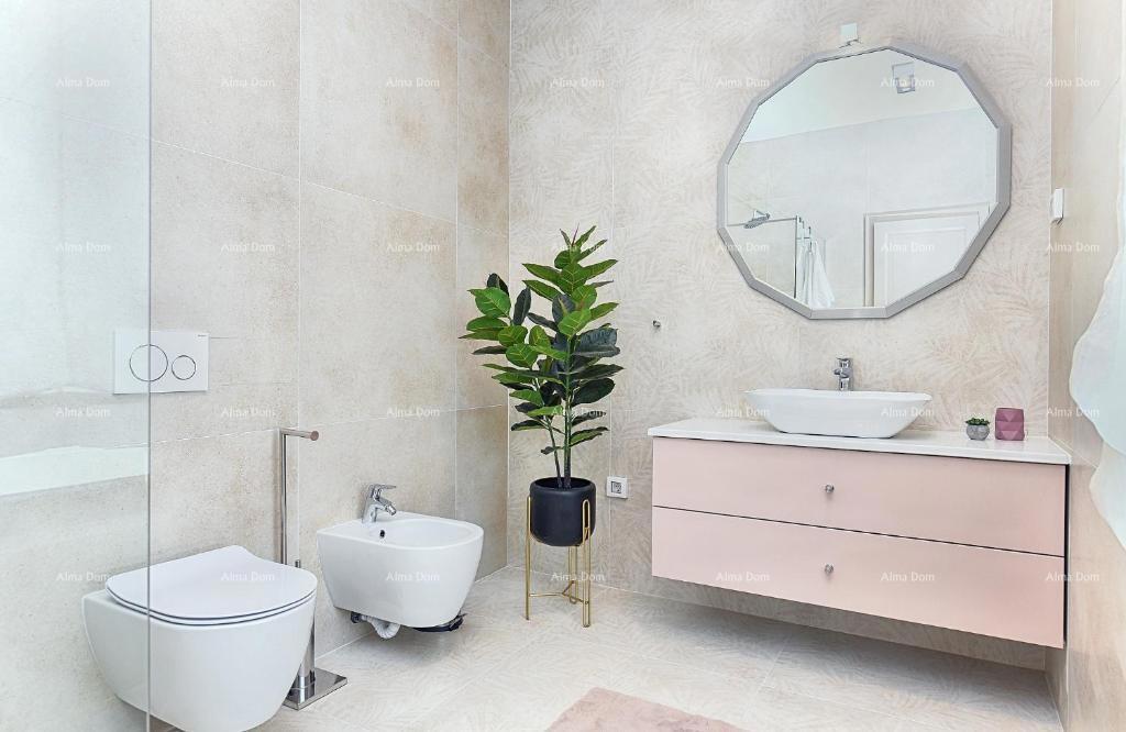 Fažana - Peroj - Čudovita vila s bazenom in pogledom na morje v bližini plaže