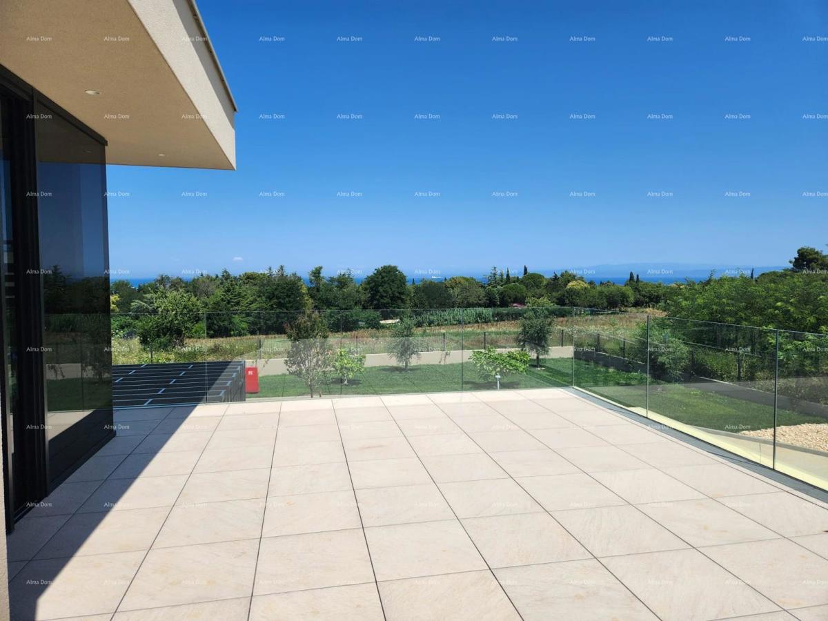 Prvi red do morja! Luksuzna hiša v Umagu, 300 m od morja - popolna za družino z modernimi vsebinami