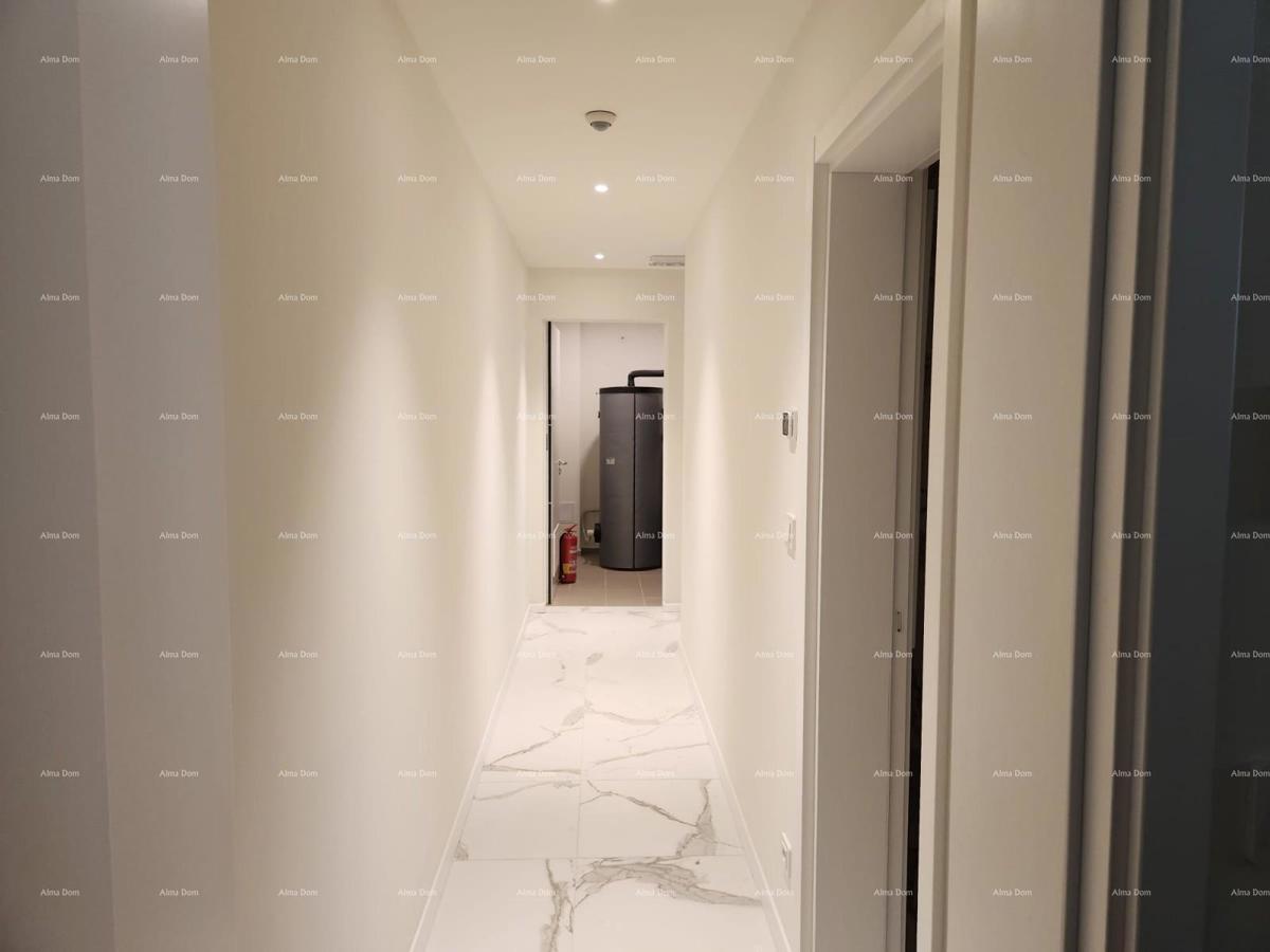 Prvi red do morja! Luksuzna hiša v Umagu, 300 m od morja - popolna za družino z modernimi vsebinami