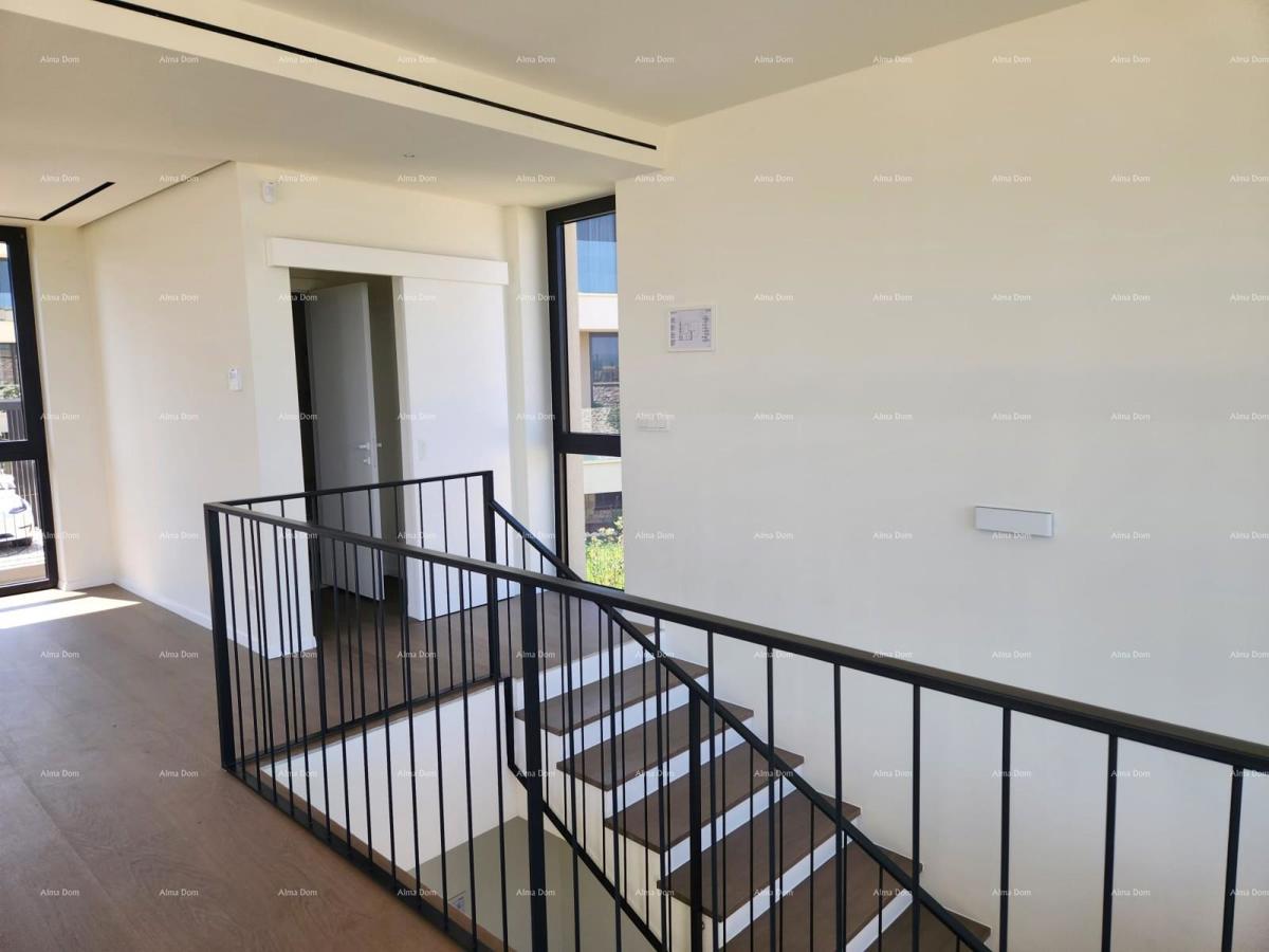 Prvi red do morja! Luksuzna hiša v Umagu, 300 m od morja - popolna za družino z modernimi vsebinami