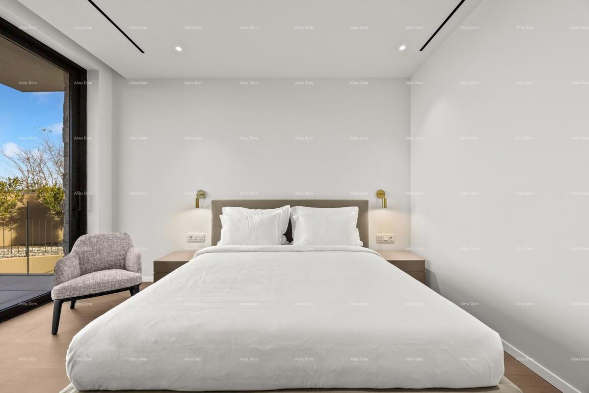 Prvi red do morja! Luksuzna hiša v Umagu, 300 m od morja - popolna za družino z modernimi vsebinami