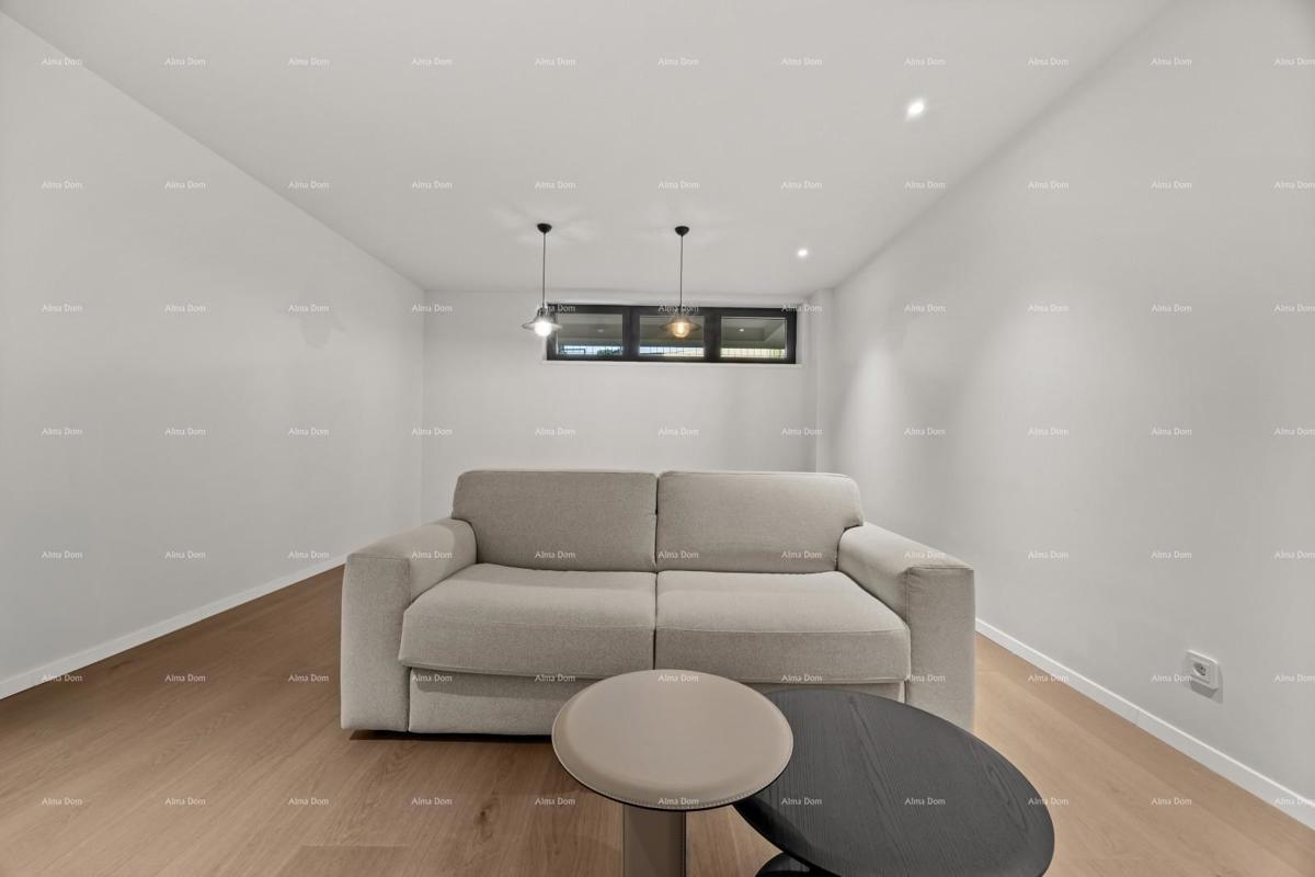 Prvi red do morja! Luksuzna hiša v Umagu, 300 m od morja - popolna za družino z modernimi vsebinami