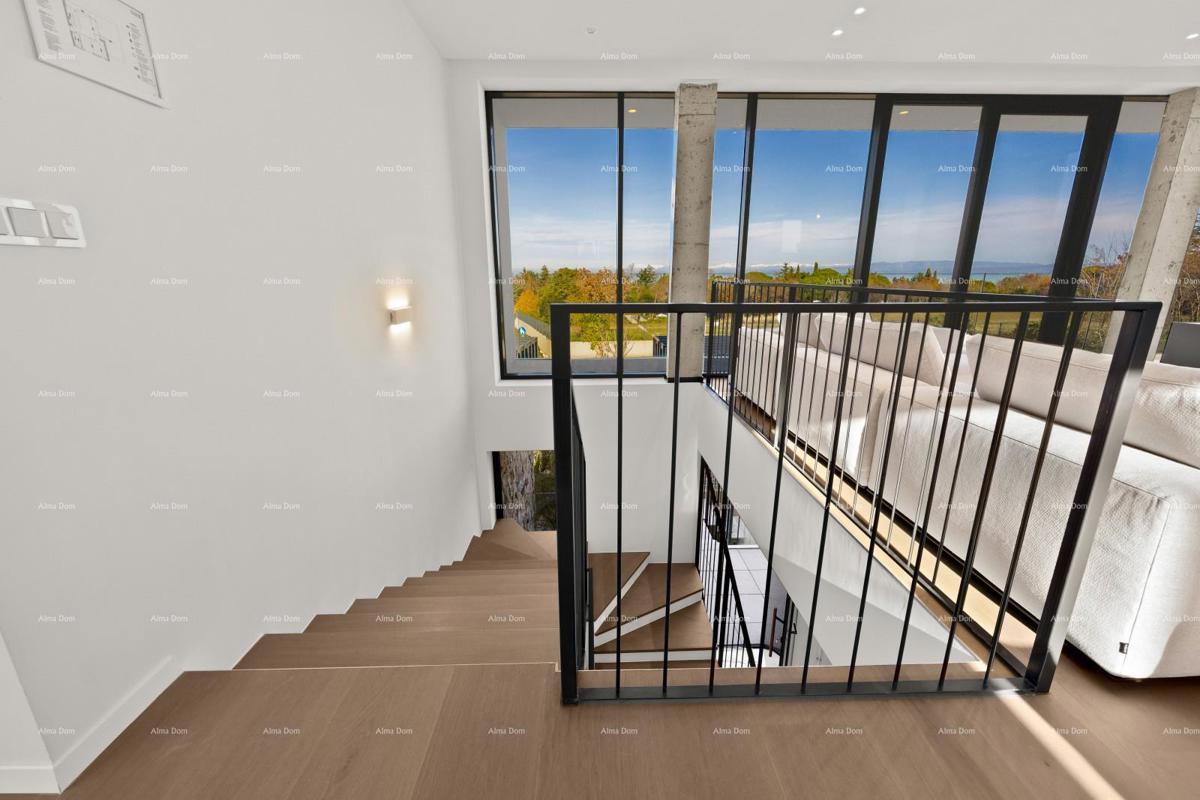 Prvi red do morja! Luksuzna hiša v Umagu, 300 m od morja - popolna za družino z modernimi vsebinami