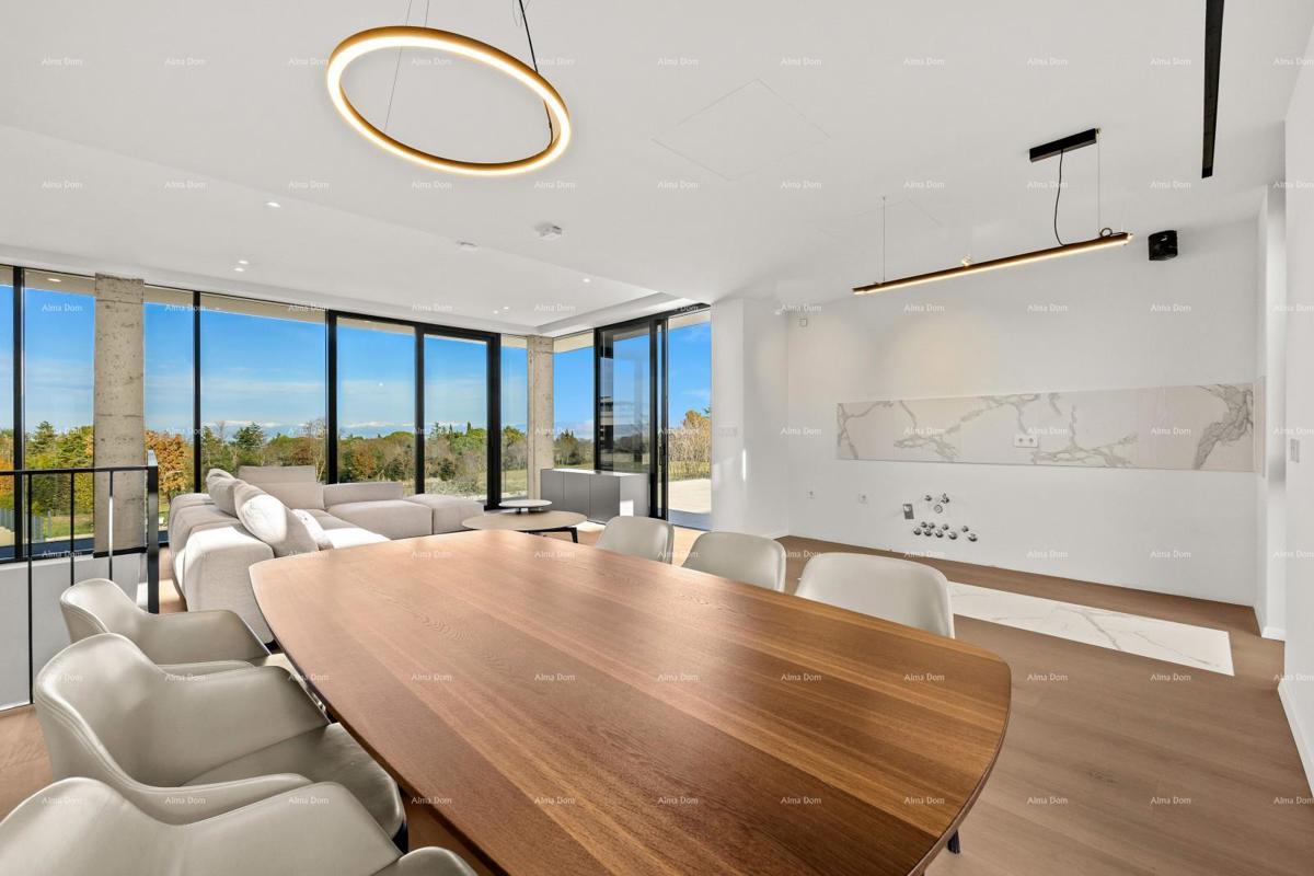 Prvi red do morja! Luksuzna hiša v Umagu, 300 m od morja - popolna za družino z modernimi vsebinami