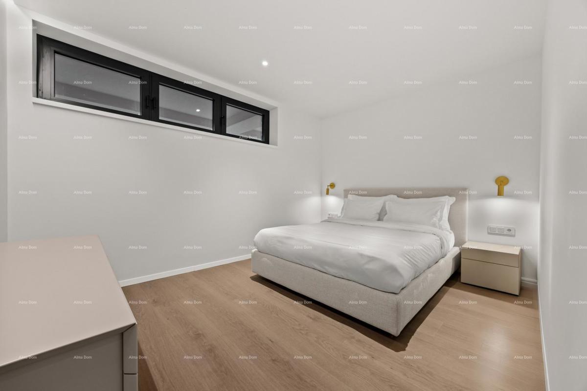 Prvi red do morja! Luksuzna hiša v Umagu, 300 m od morja - popolna za družino z modernimi vsebinami