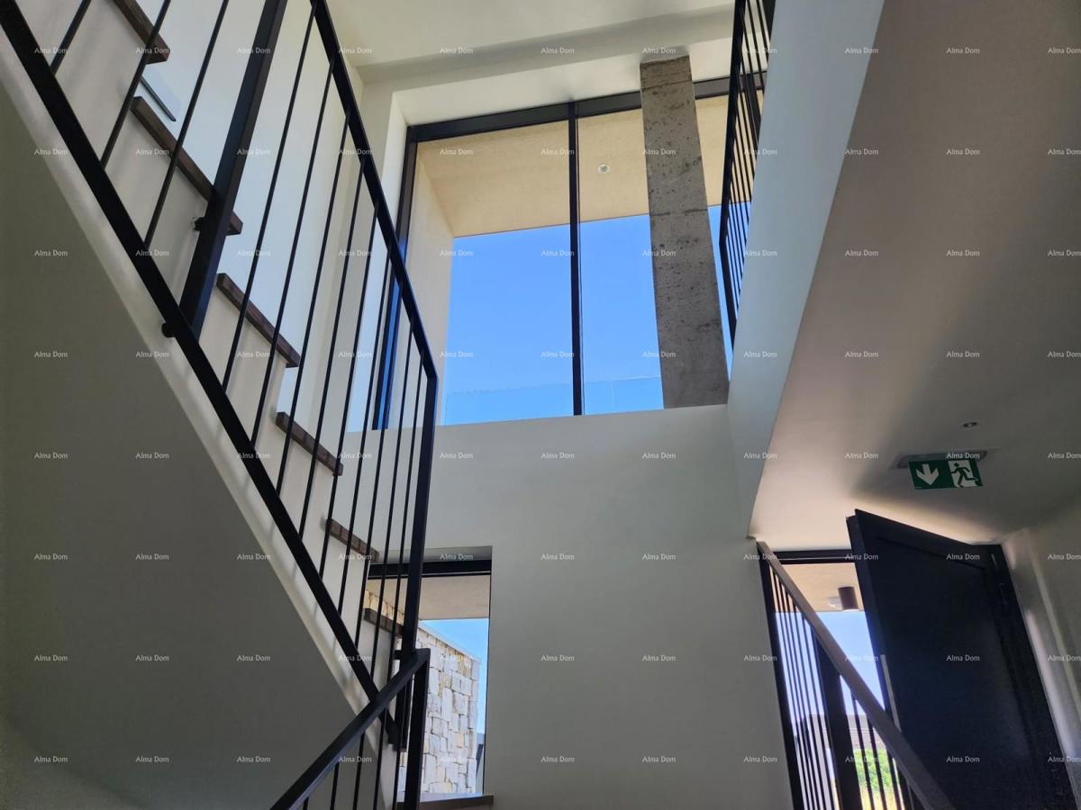 Prvi red do morja! Luksuzna hiša v Umagu, 300 m od morja - popolna za družino z modernimi vsebinami