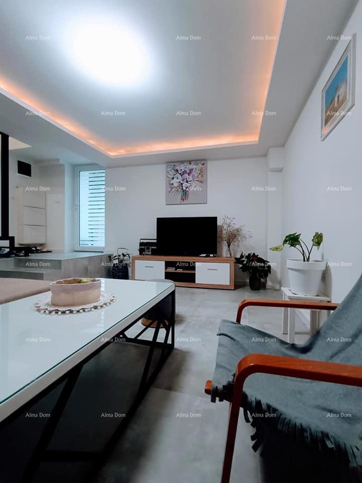 Prodamo družinsko hišo, Valtura