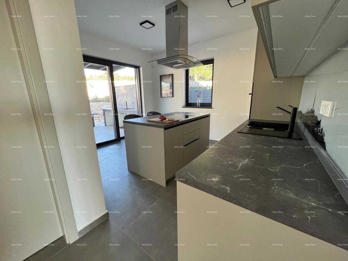 Villa modernog dizajna s bazenom - prodaja, Svetvinčenat!