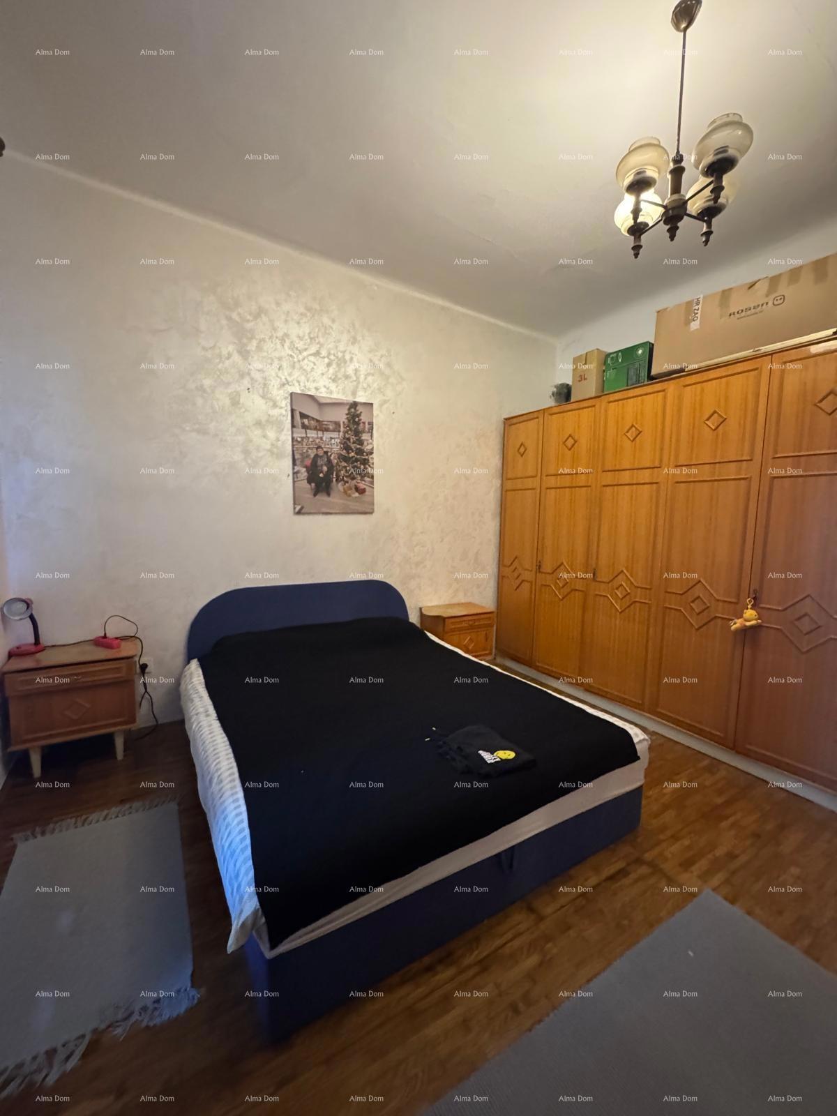 Prodaja hiše v širšem centru s pomožno zgradbo, Pula!