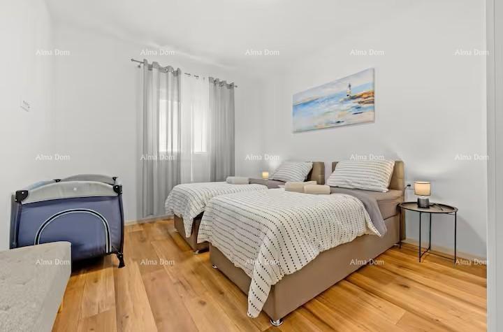 Pomer. Nova samostojeća prizemnica z bazenom.