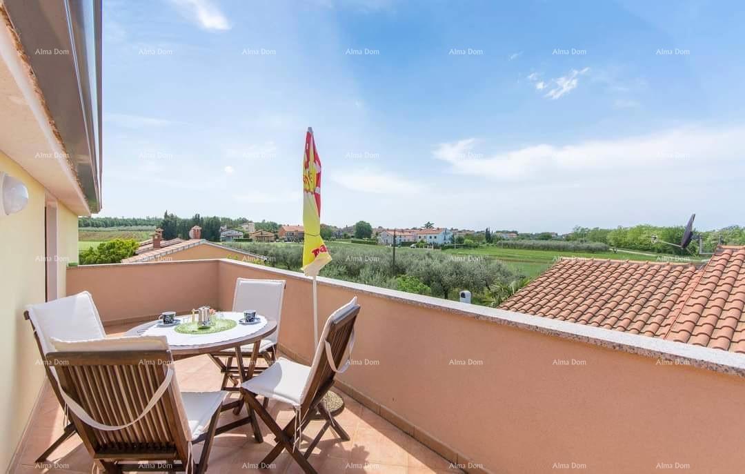 Hiša s bazenom v Poreču!