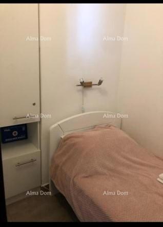 Prodaja renoviranega stanovanja v centru Červar Porta – 50 m od morja