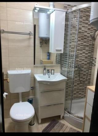 Prodaja renoviranega stanovanja v centru Červar Porta – 50 m od morja