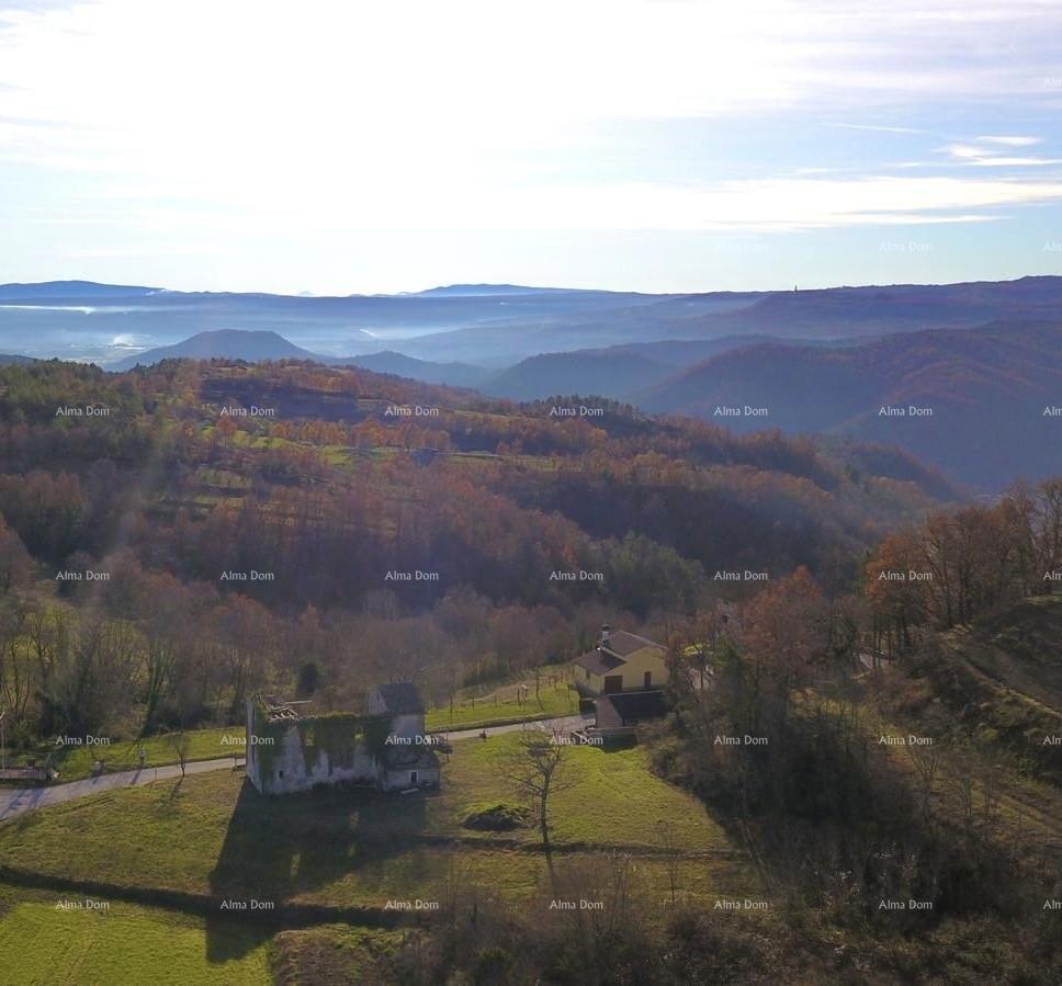 Prodaja - istarska kamena hiša v fazi prenove, Cerovlje!