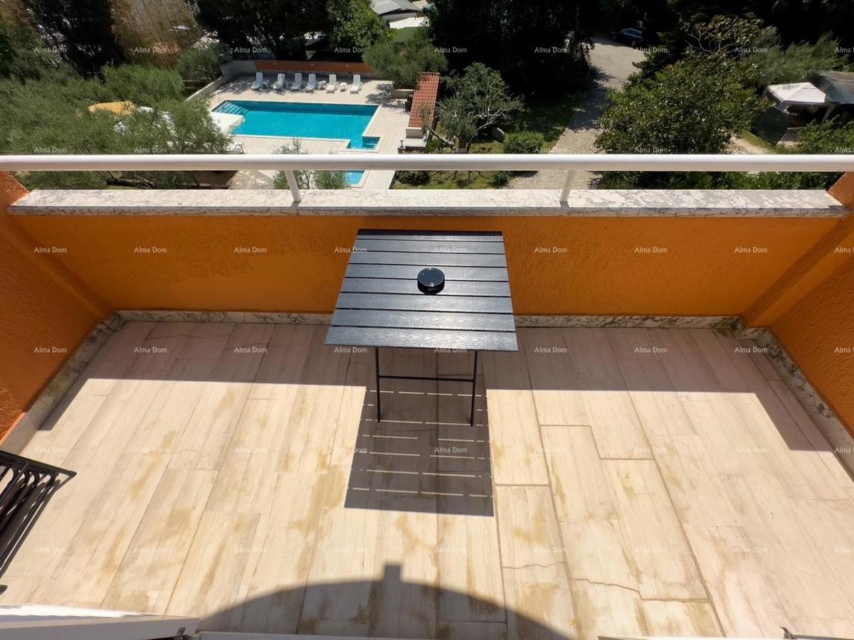 Investicija iz sanj: šarmanten hotel v Krnici, 200 m od morja