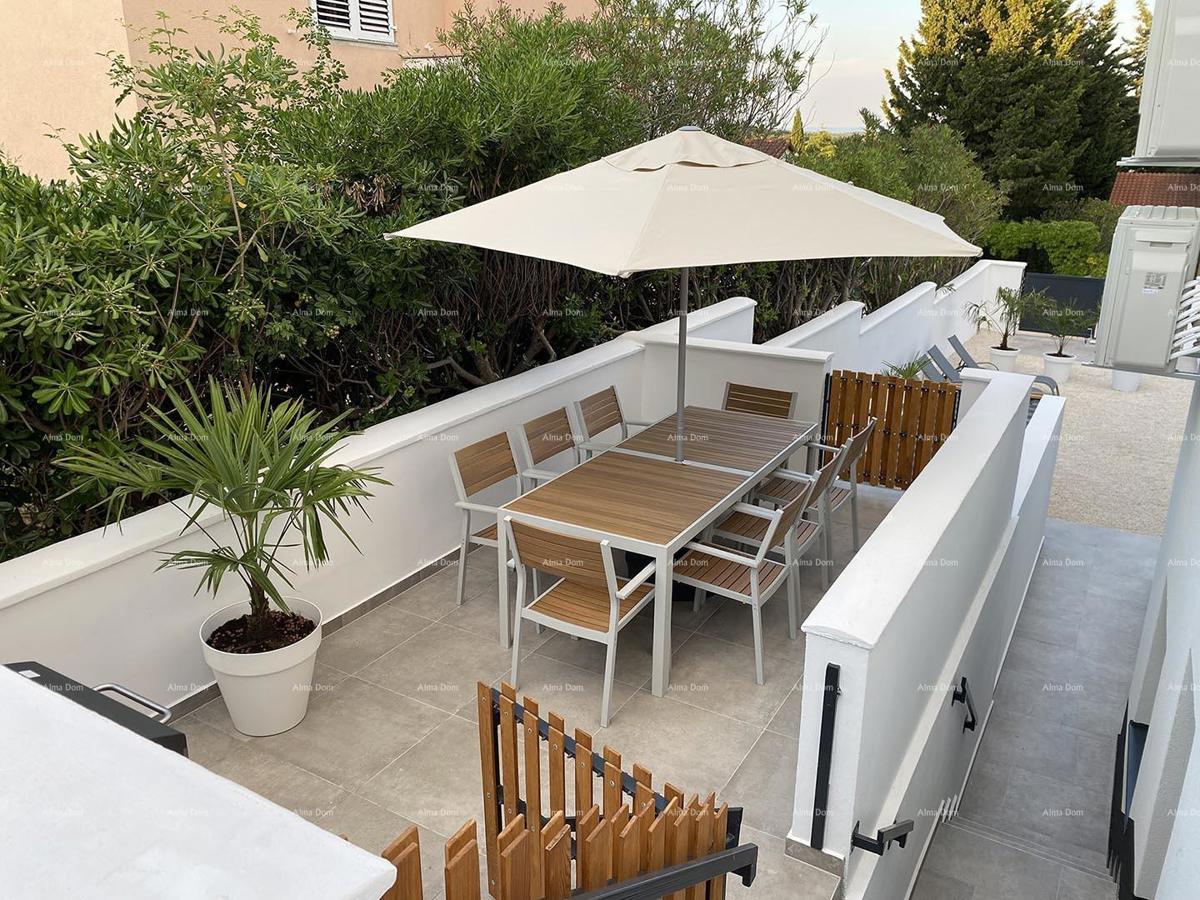 Premantura! Luksuzni stan s pogledom na more!