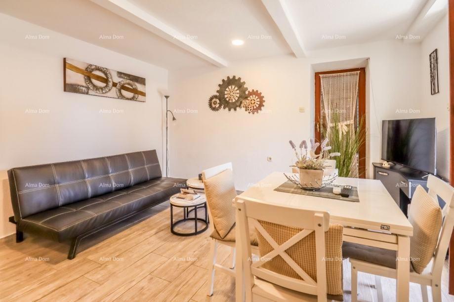 Prekrasen stan v Rovinju – 55 m², dvonadstropen, s pogledom na staro mesto