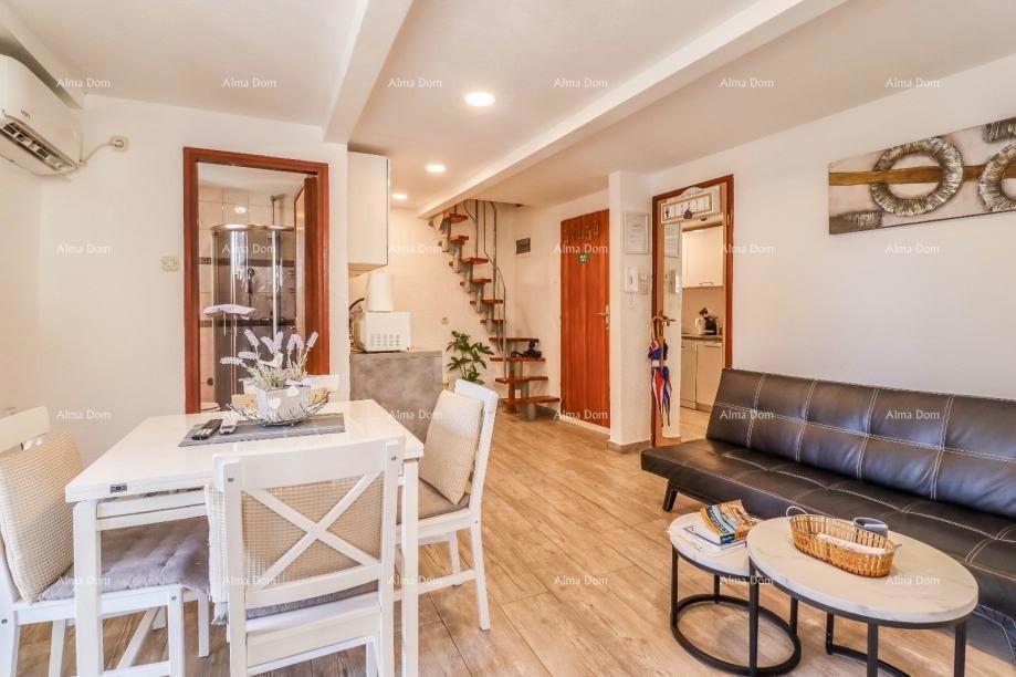 Prekrasen stan v Rovinju – 55 m², dvonadstropen, s pogledom na staro mesto