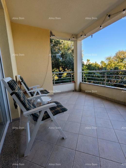 LABIN, Apartma z razgledom na morje in vrtom