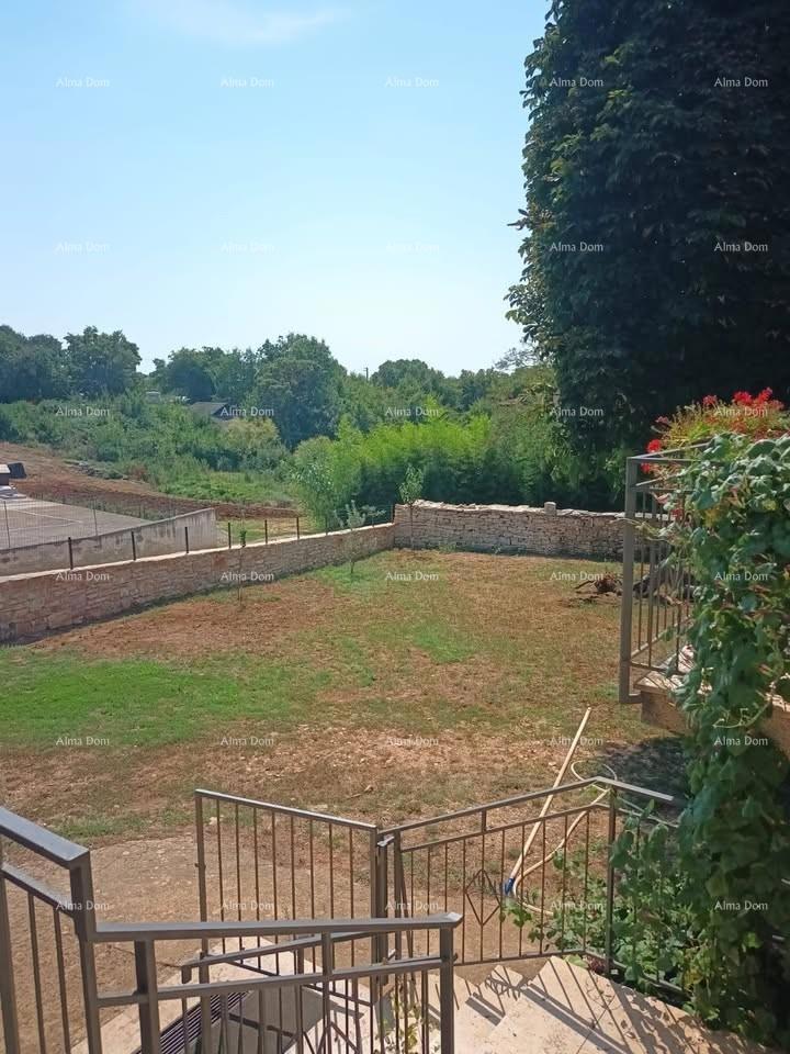 Prodamo avtentično staro kamnito hišo v Stranićih, Sveti Lovreč.