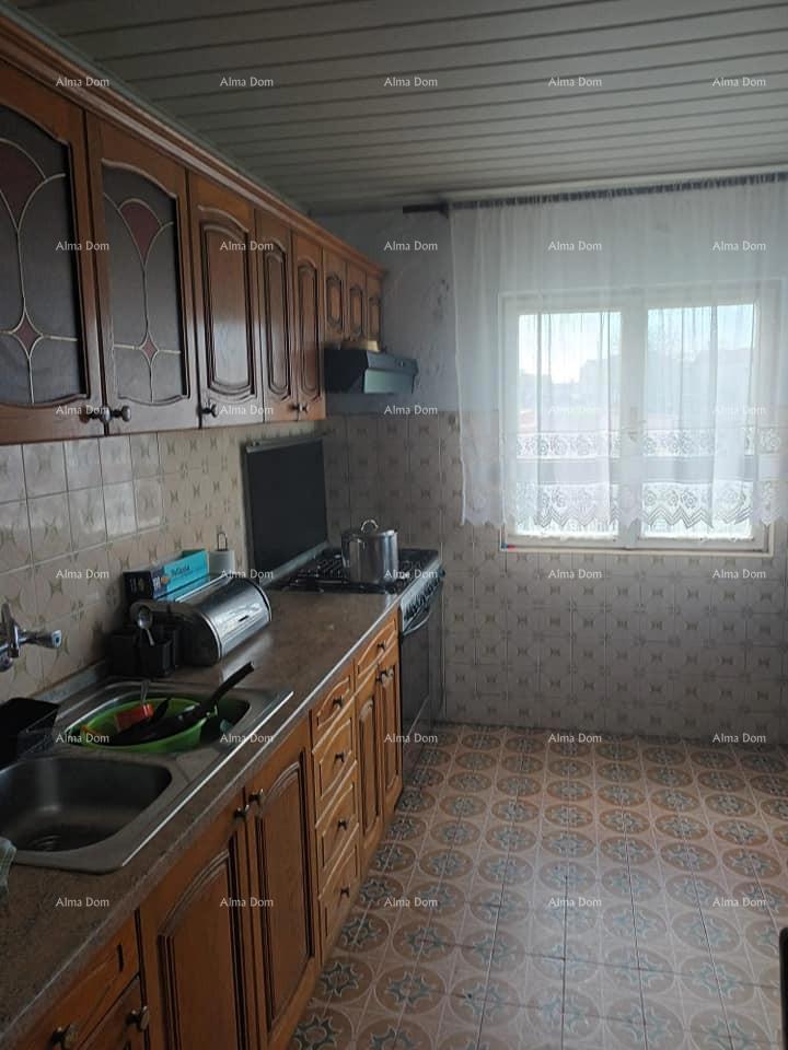 Prodamo avtentično staro kamnito hišo v Stranićih, Sveti Lovreč.