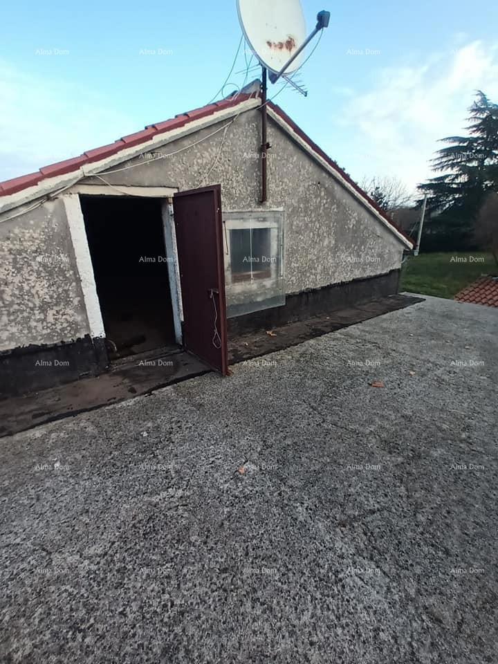 Prodamo avtentično staro kamnito hišo v Stranićih, Sveti Lovreč.