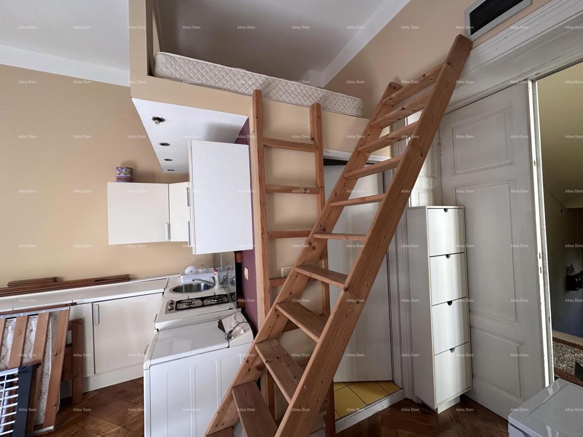 Pula – stan s 3 apartmanske enote!