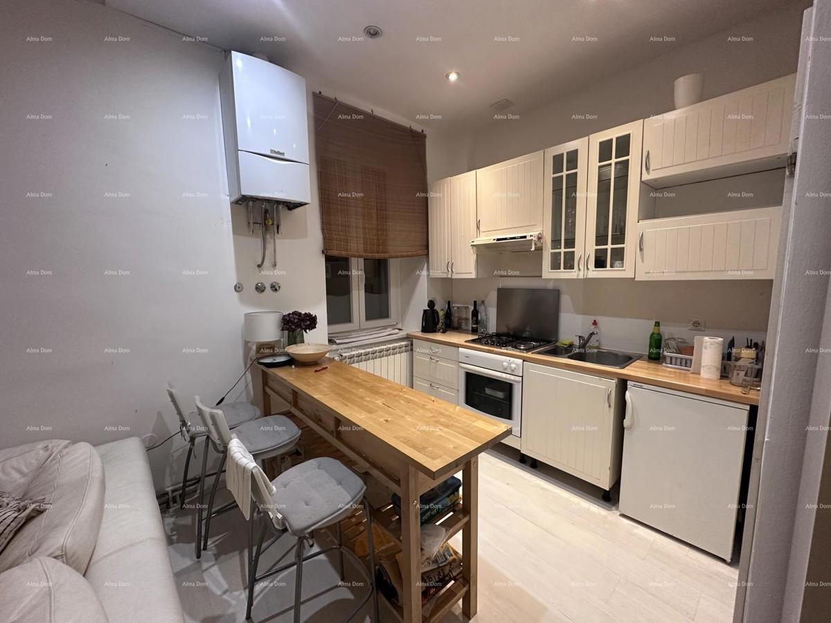 Pula – stan s 3 apartmanske enote!