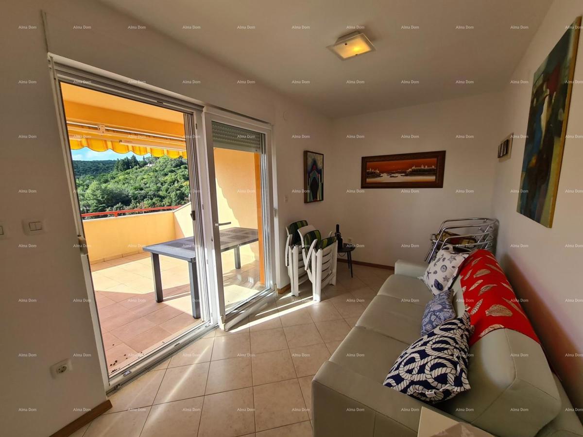 Apartma z odprtim pogledom na zaliv in morje.