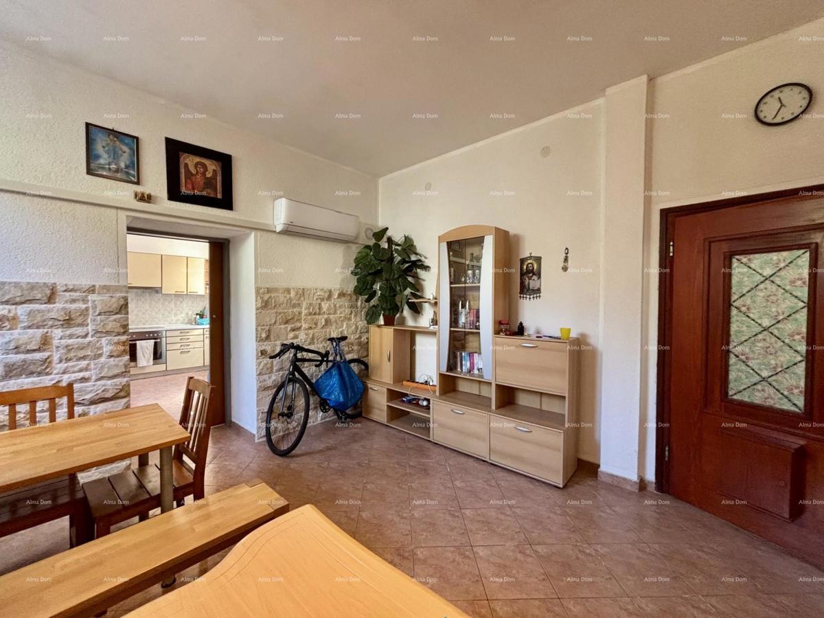 PULA, center – prodaja / stanovanje 55 m² z vrtom in parkirnim mestom