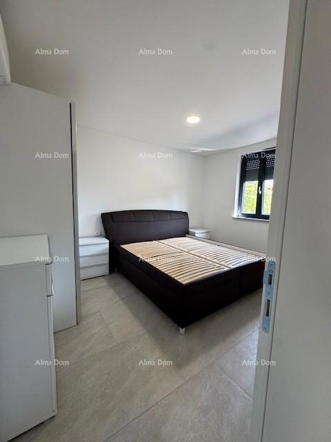 Nova zgrada s 2 stana, bazenom in pogledom na morje. Medulin!