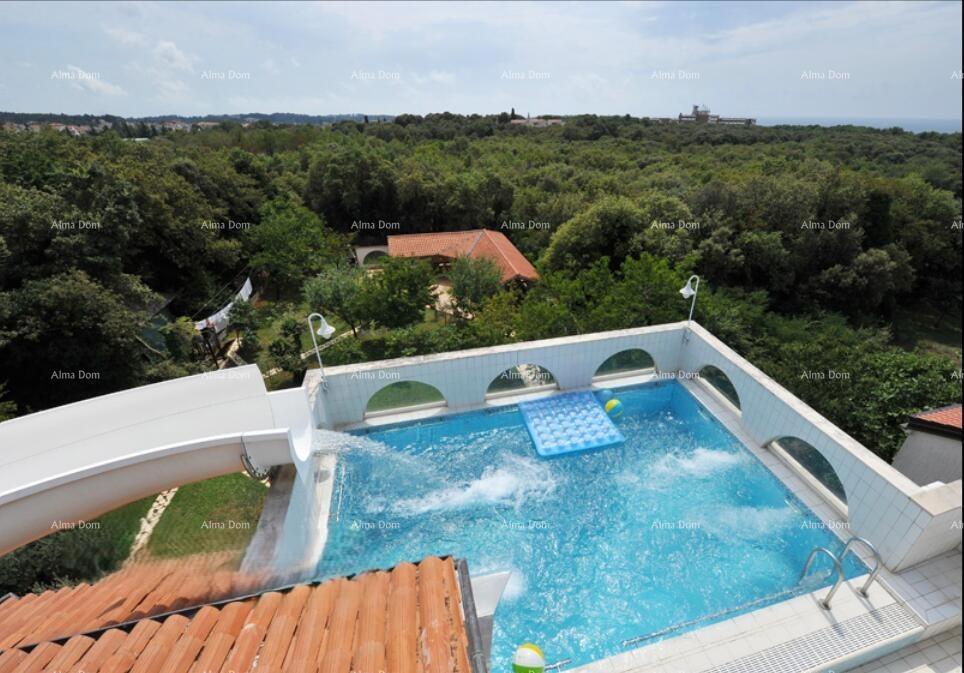 Prodaja večstanovanjske stavbe s 9 zasebnimi apartmaji. Poreč!