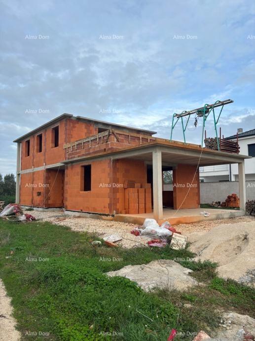 Prodaja hiše v gradnji s čudovitim razgledom na panoramo, Umag!