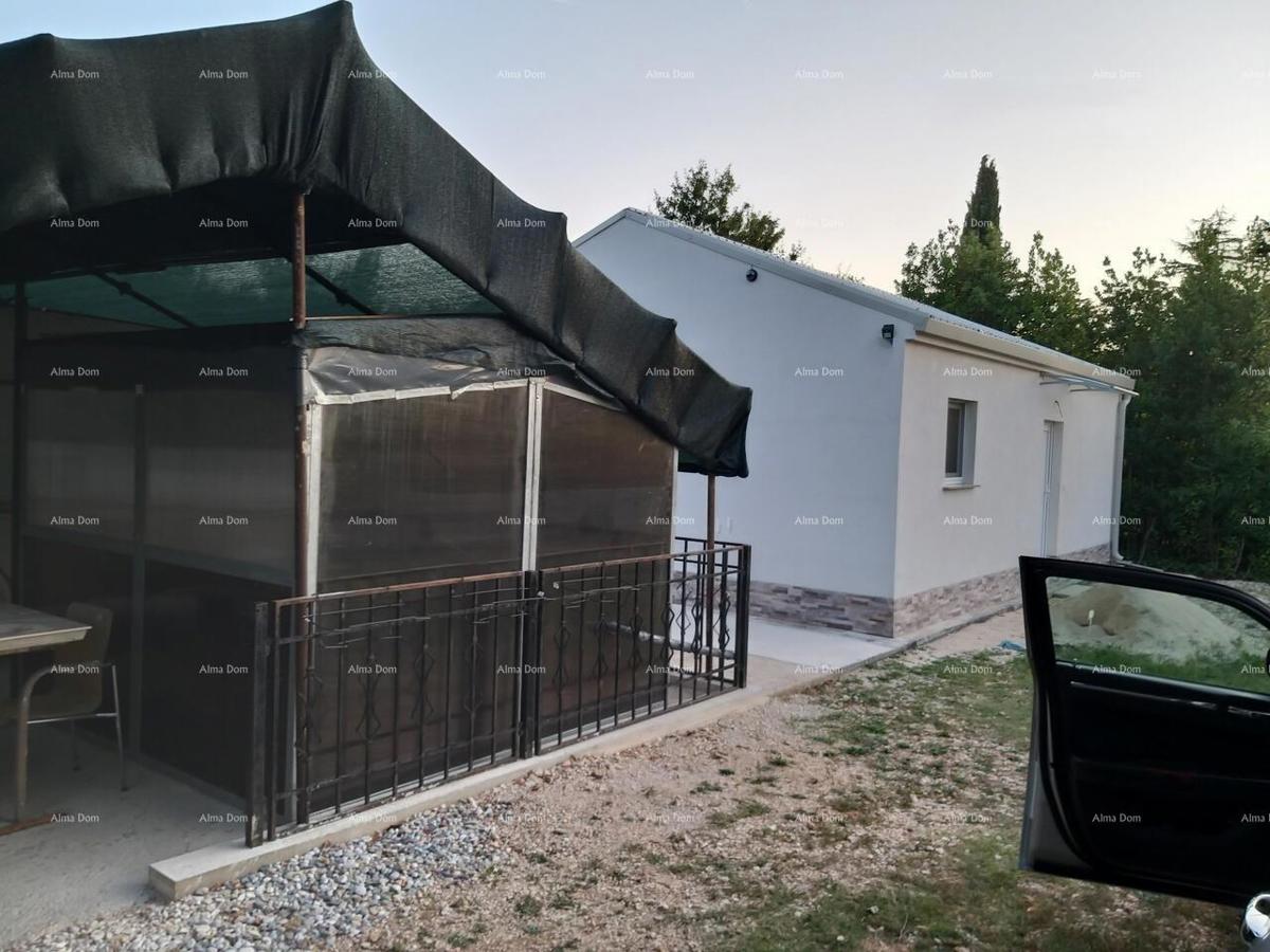 Na prodaj samostojeća hiša v Savudriji – 60 m², 400 m² zemljišča, 200 m od morja