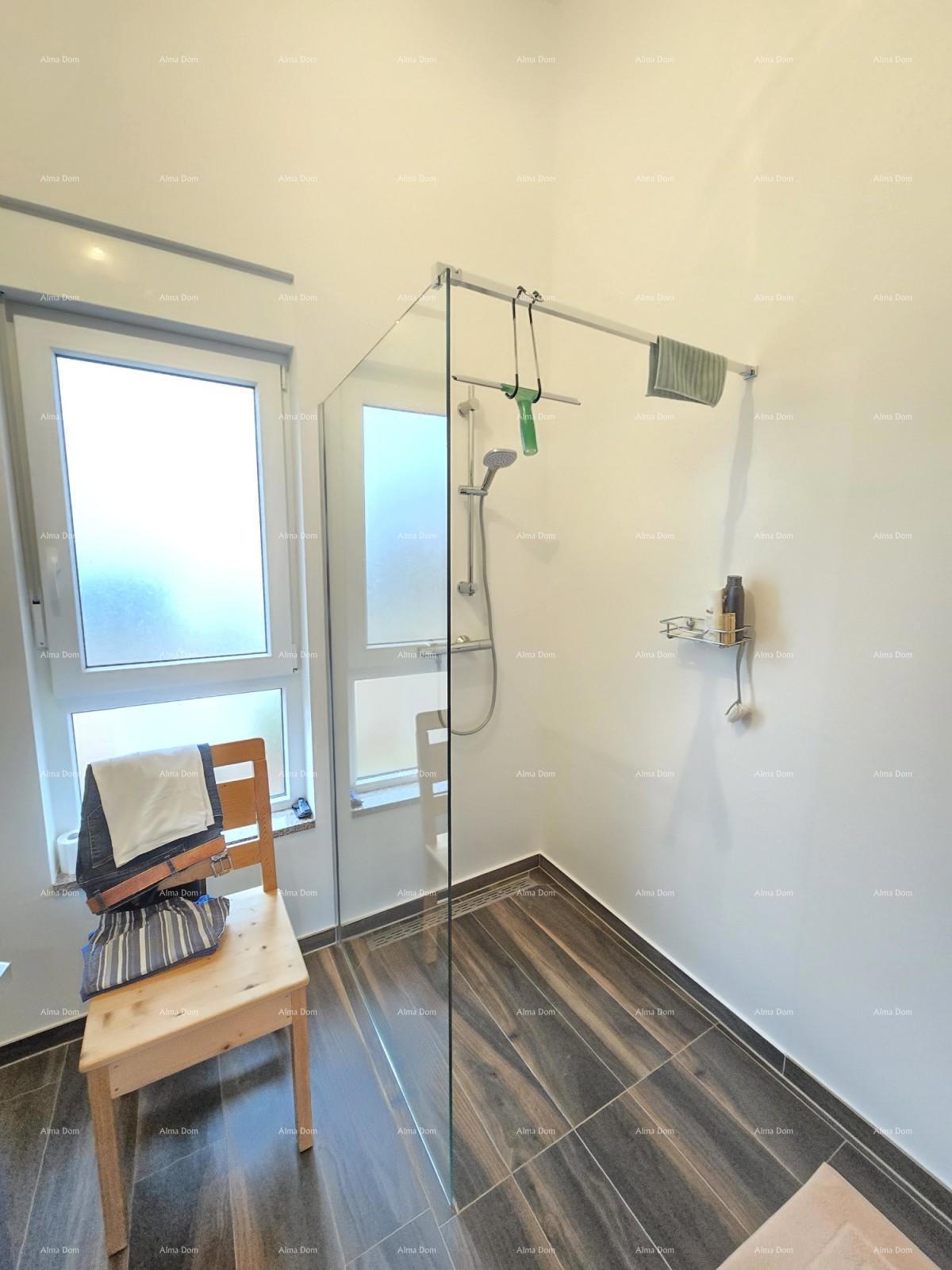 Samostojeća prizemnica s bazenom!