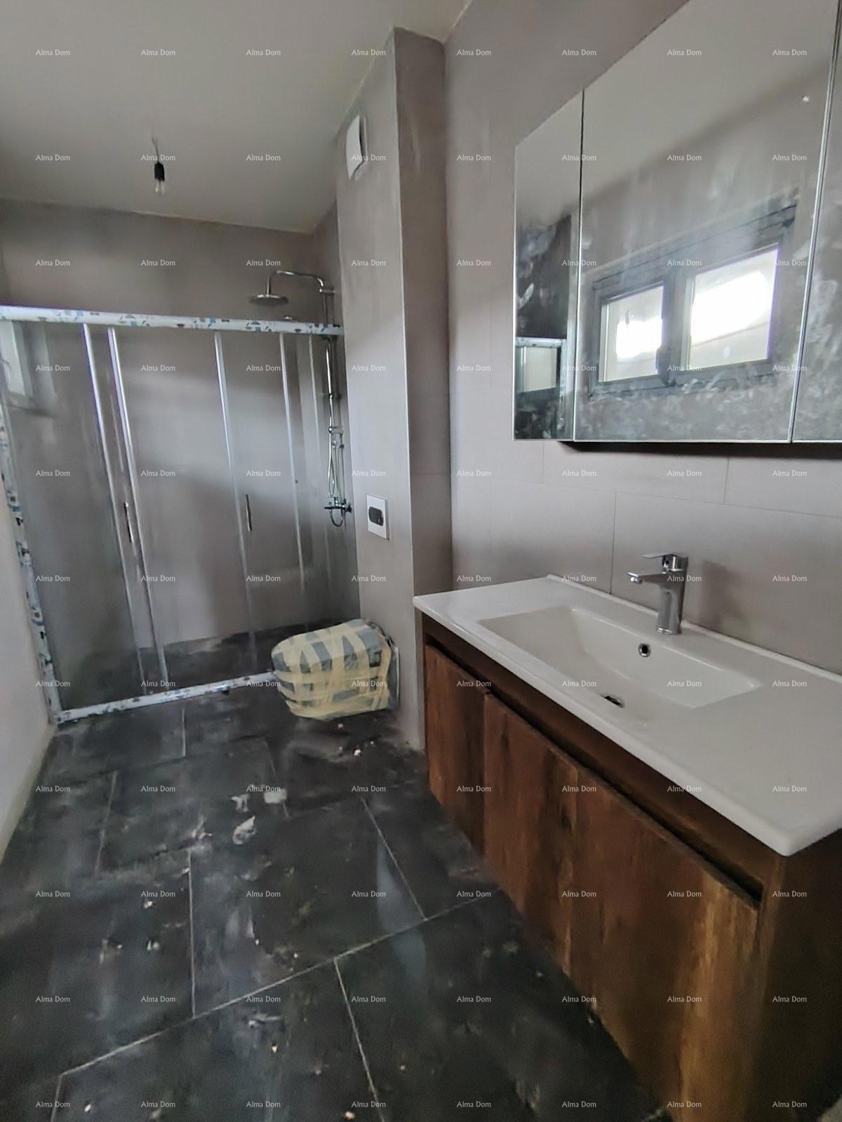 Poreč, Veli Maj, PENTHOUSE S PANORAMSKIM POGLEDOM NA MORJE