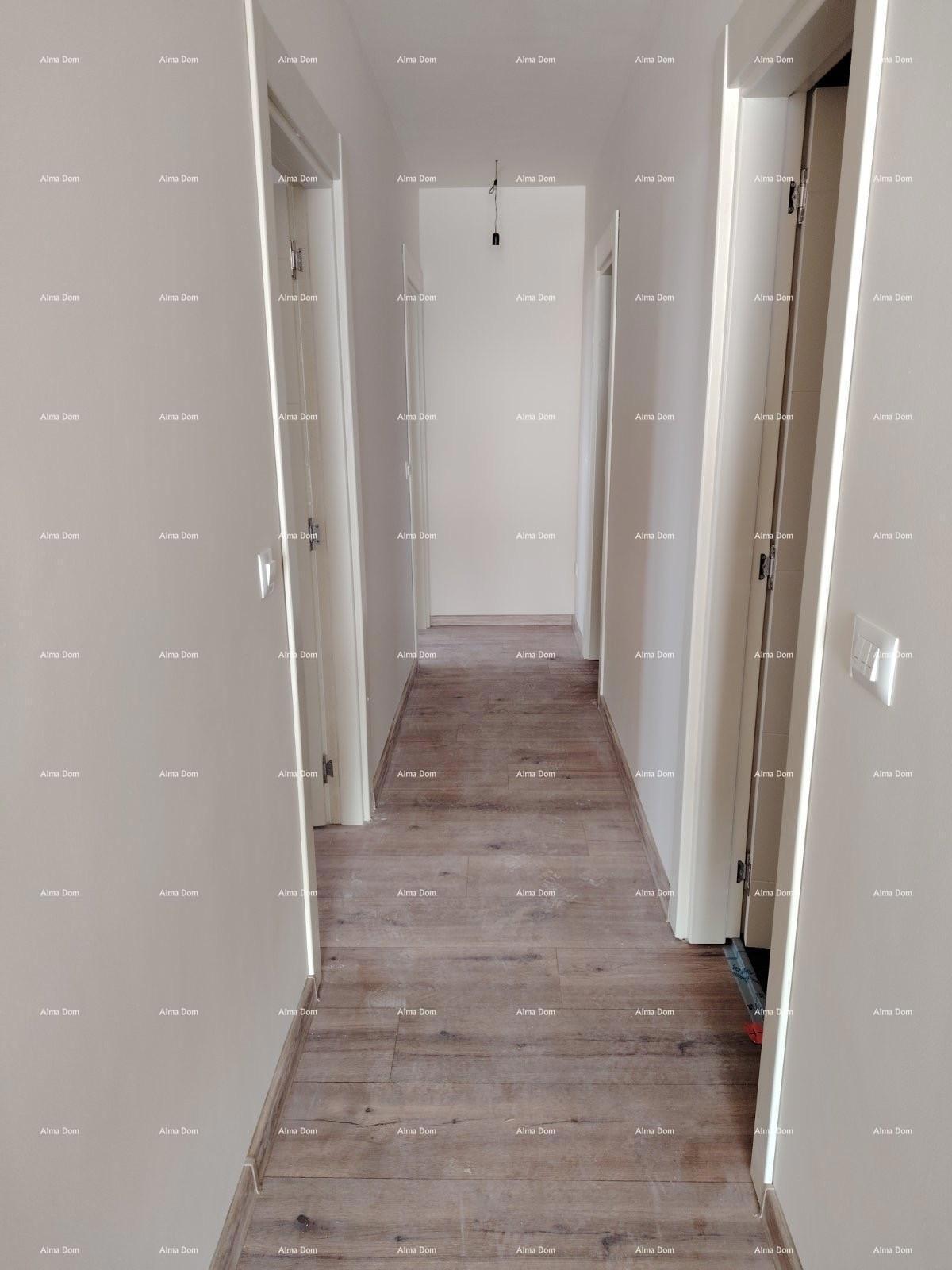 Poreč, Veli Maj, PENTHOUSE S PANORAMSKIM POGLEDOM NA MORJE