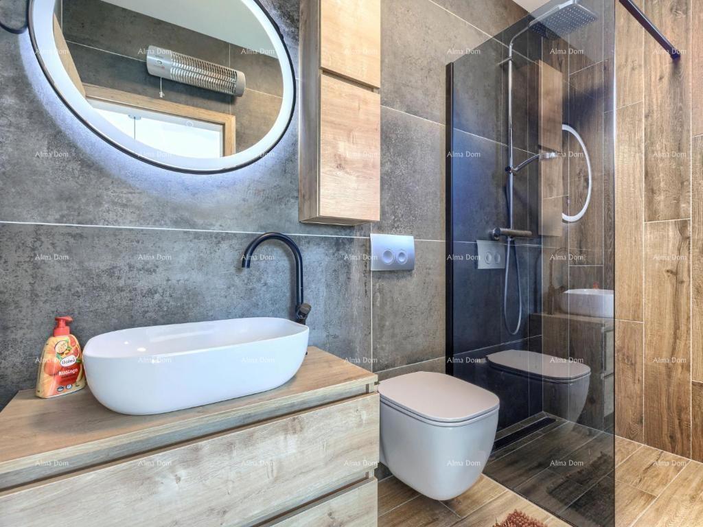 Prodaja luksuzne vile s bazenom u zelenoj oazi u okolici Labina